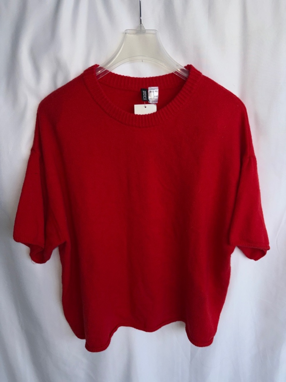 Divided H&M Red Sweater, Crew neck, Short Sleeve, Size L, 25” PTP, 24” L
